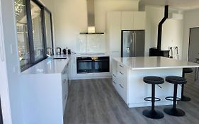 Private Retreat Central Wanaka 2 Bedroom
